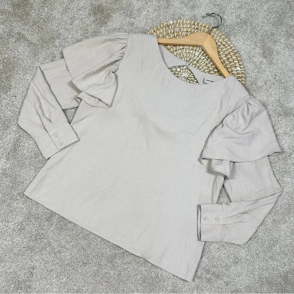 The Odells Ruffle Shoulder Long Sleeve Top Blouse in Beige Cottagecore Size S - Picture 2 of 14